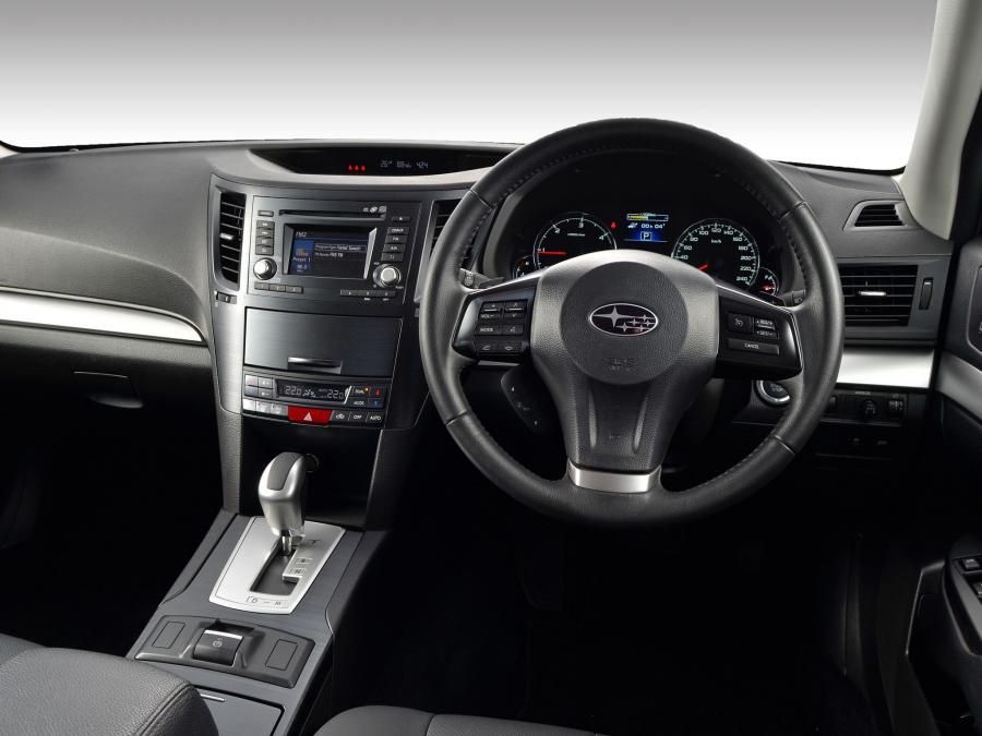  Subaru Outback 2.0D 2013 года  (ZA) (фото 4 из 9)